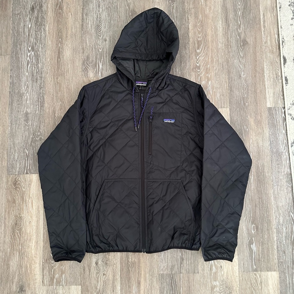 Patagonia Men's Black Quilted Puffer Jacket